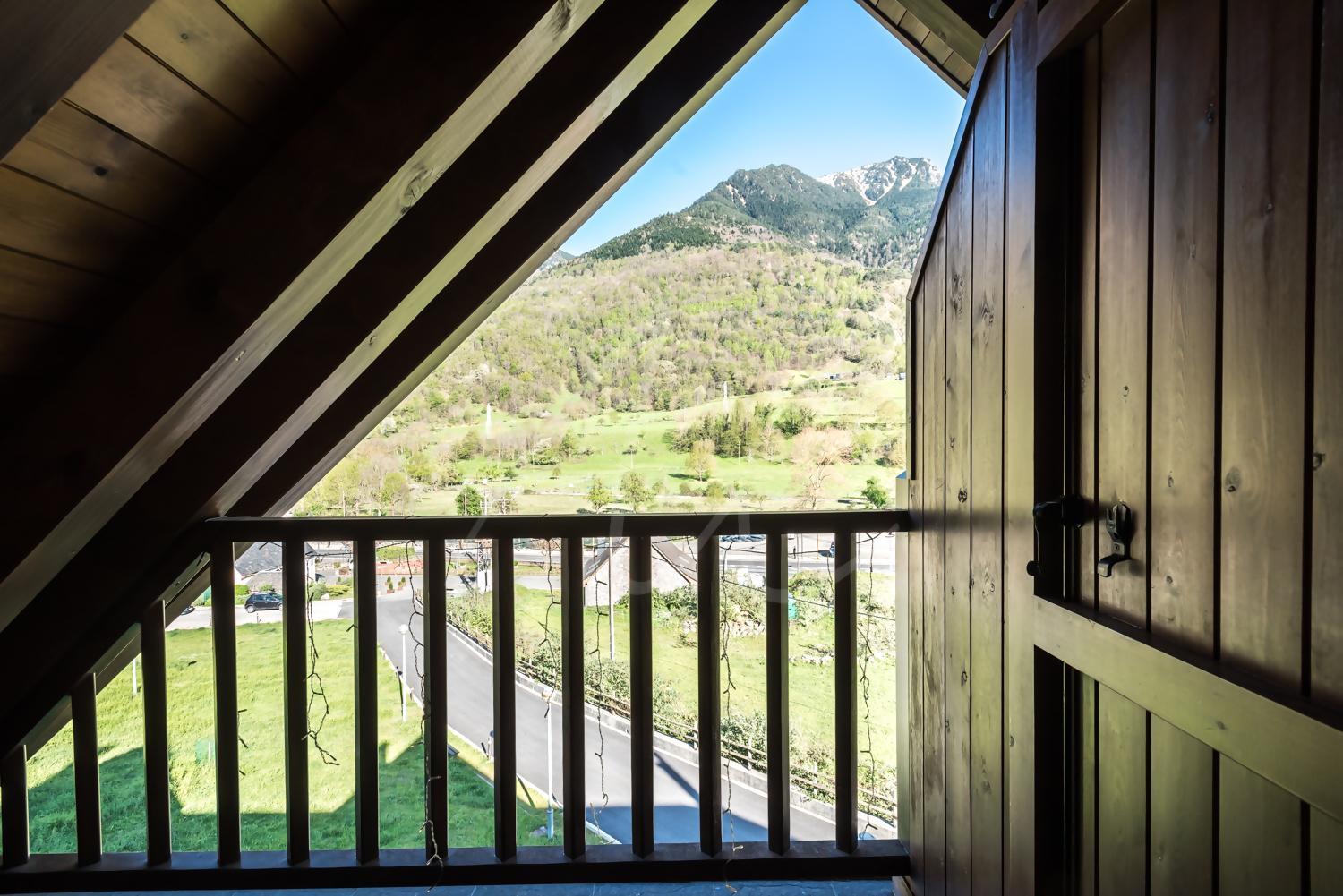 Casa Garona By Seamount Rentals Bossost Bagian luar foto