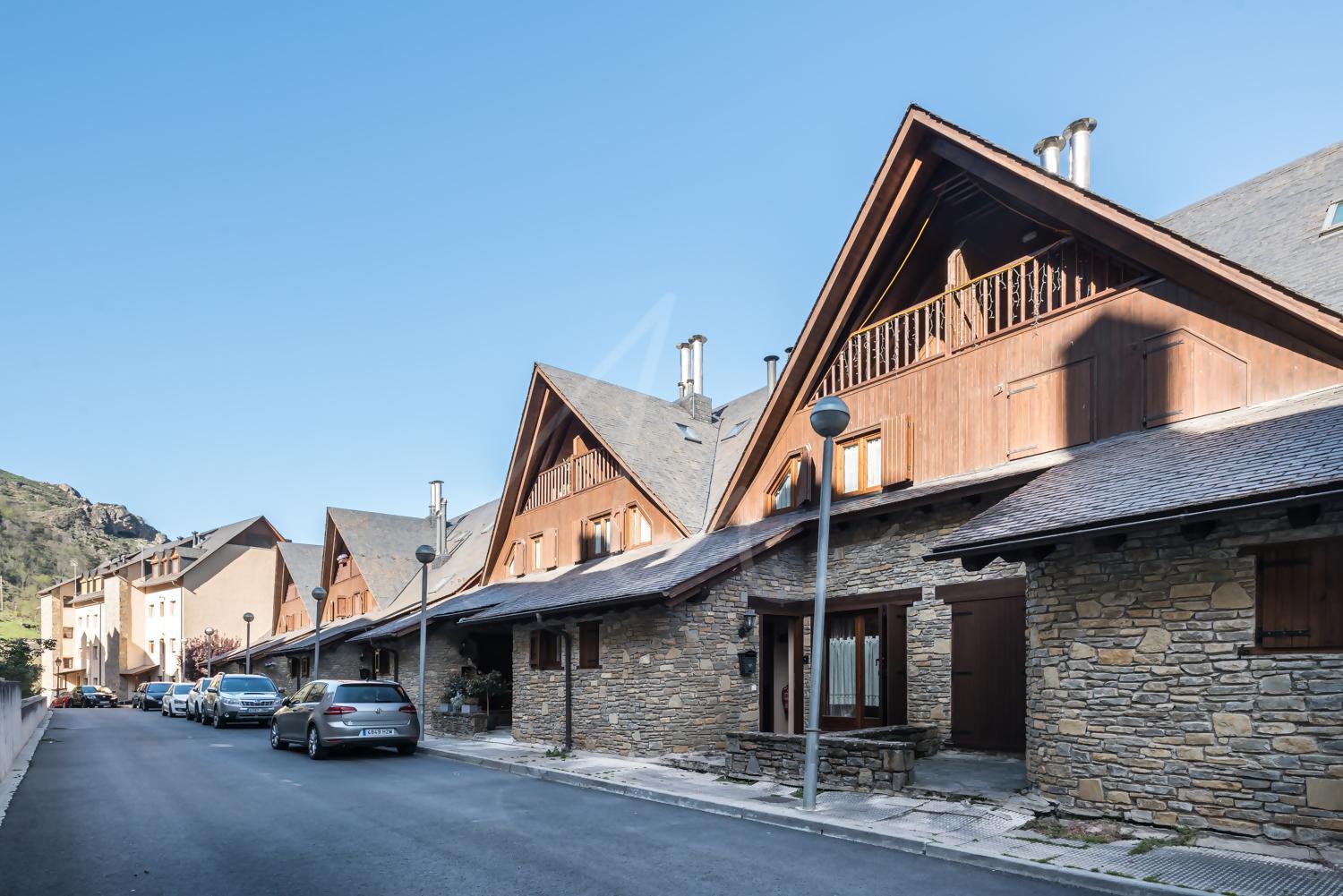 Casa Garona By Seamount Rentals Bossost Bagian luar foto