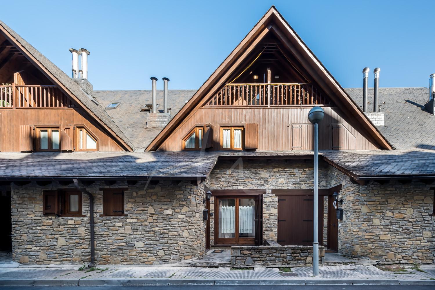 Casa Garona By Seamount Rentals Bossost Bagian luar foto